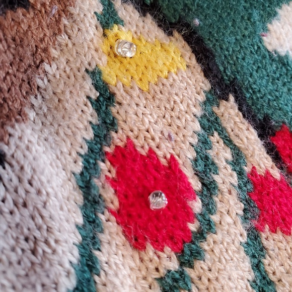 Christmas Sweater - Picture 3 of 9